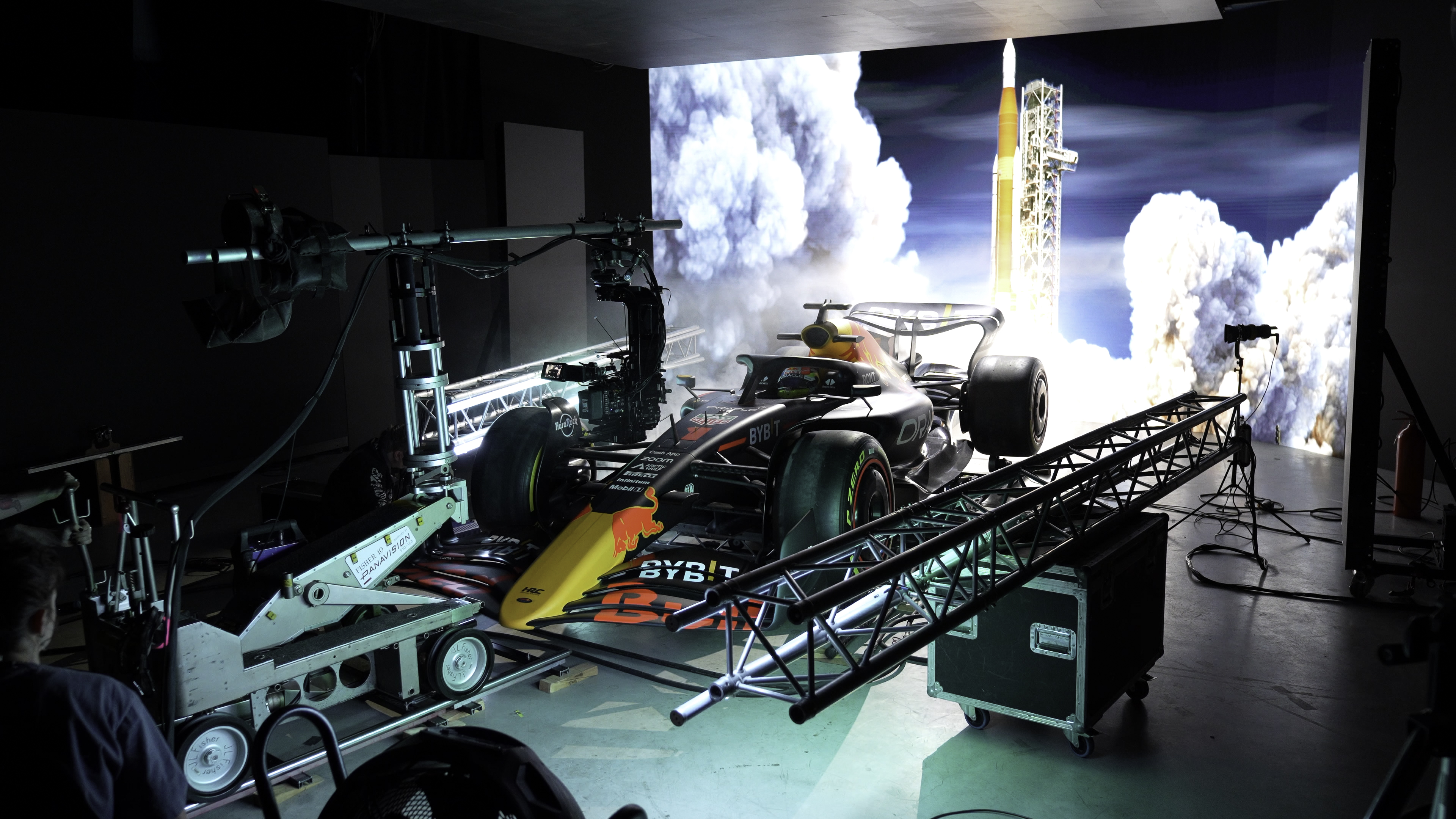Oracle Red Bull Racing Campaign wins Virtual Production Innovation Award at Cannes image
